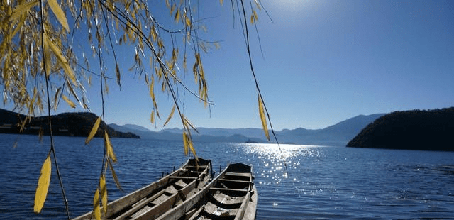 我国很受欢迎的湖泊，是川滇共辖，湖水最大透明度达12米