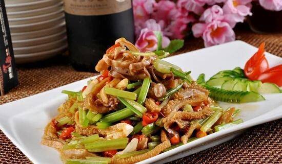 小匙|人到中年想长寿，推荐常吃三种美食，淡化色斑，美容养颜