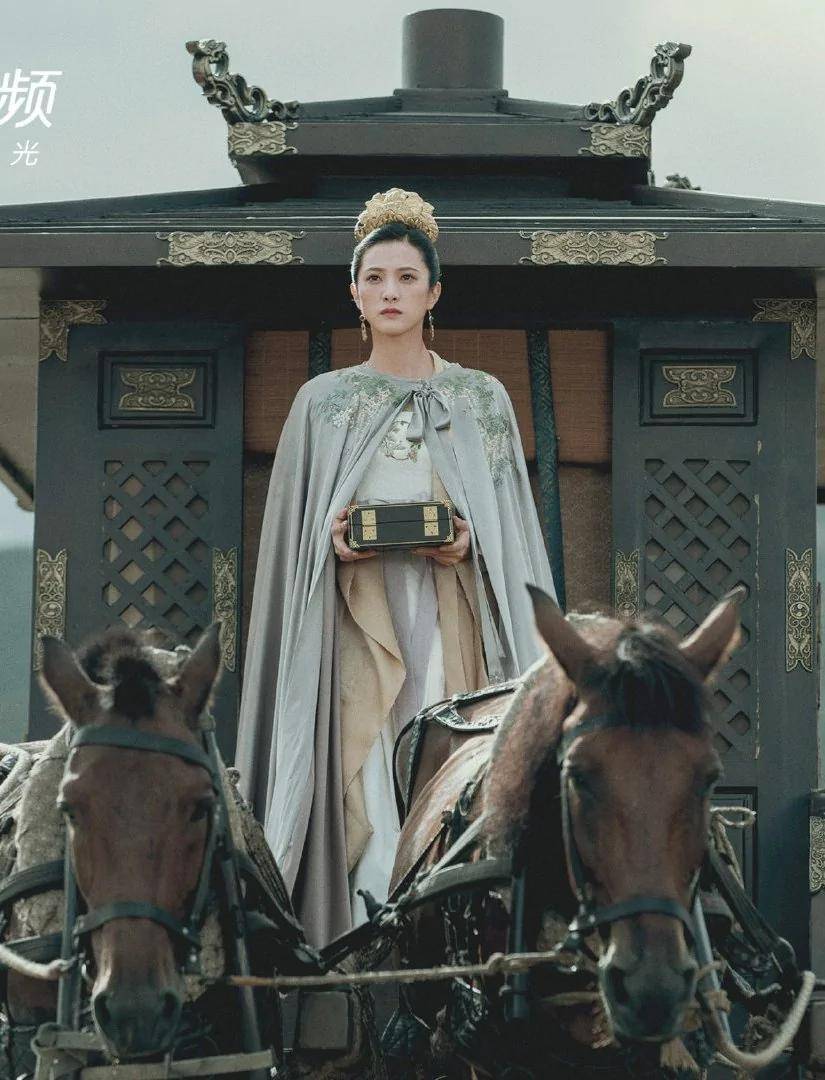 徐凤年|一直说下月播的《雪中悍刀行》又跳票，想看世子扶墙出真难