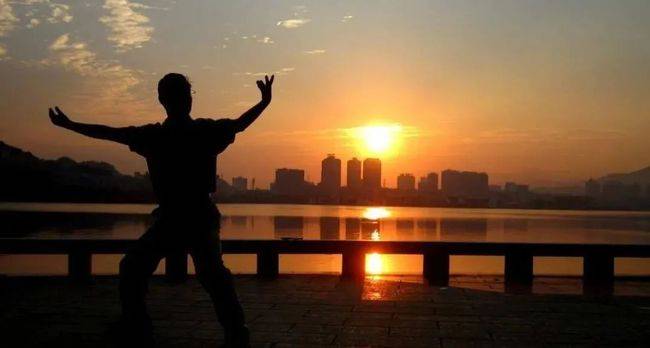 进行|李爱国主任分享：糖尿病用好三个最简单有效的运动方法，血糖越来越好!