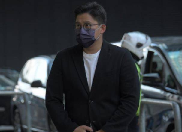 灵堂|霍启刚独自出席阔太葬礼，现场名人云集，不输自家奶奶的规模