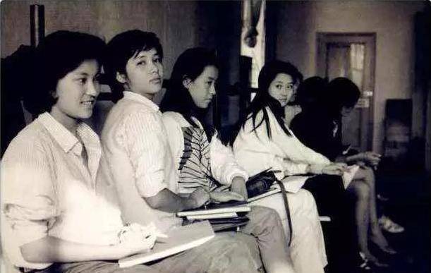 学长|张静初在剧组“勾引”顾长卫，转身就被删完戏份，蒋雯丽太狠了