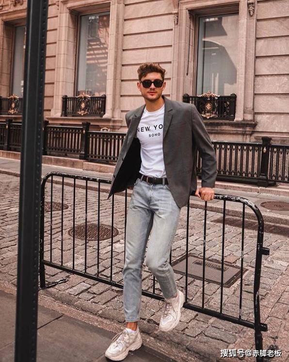 卫衣 男人过了40岁，只穿沉稳的风格？这4款单品让造型时髦减龄
