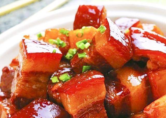 汤汁|五花肉新做法,实在太香了,不用炒,不加水,上桌吃的汤汁都不剩