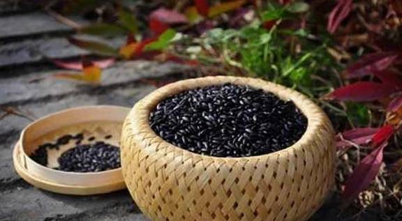 活动|这四类人肾脏很容易坏掉，警惕三种表现，做好三件事，肾会变好！