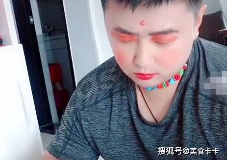 玩吧“第一美男奶爸”被女儿嚯嚯火了，奶爸：玩吧，反正我也不想活了