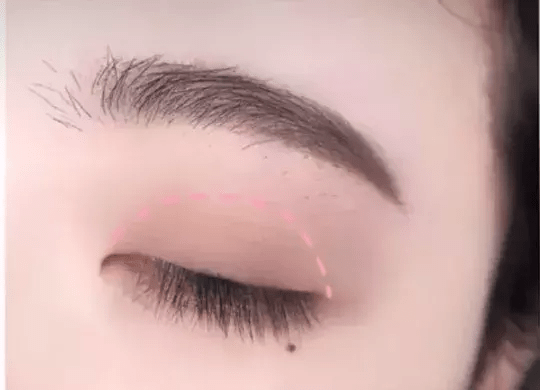 口红秋冬最火3种妆容,好看显白不挑人