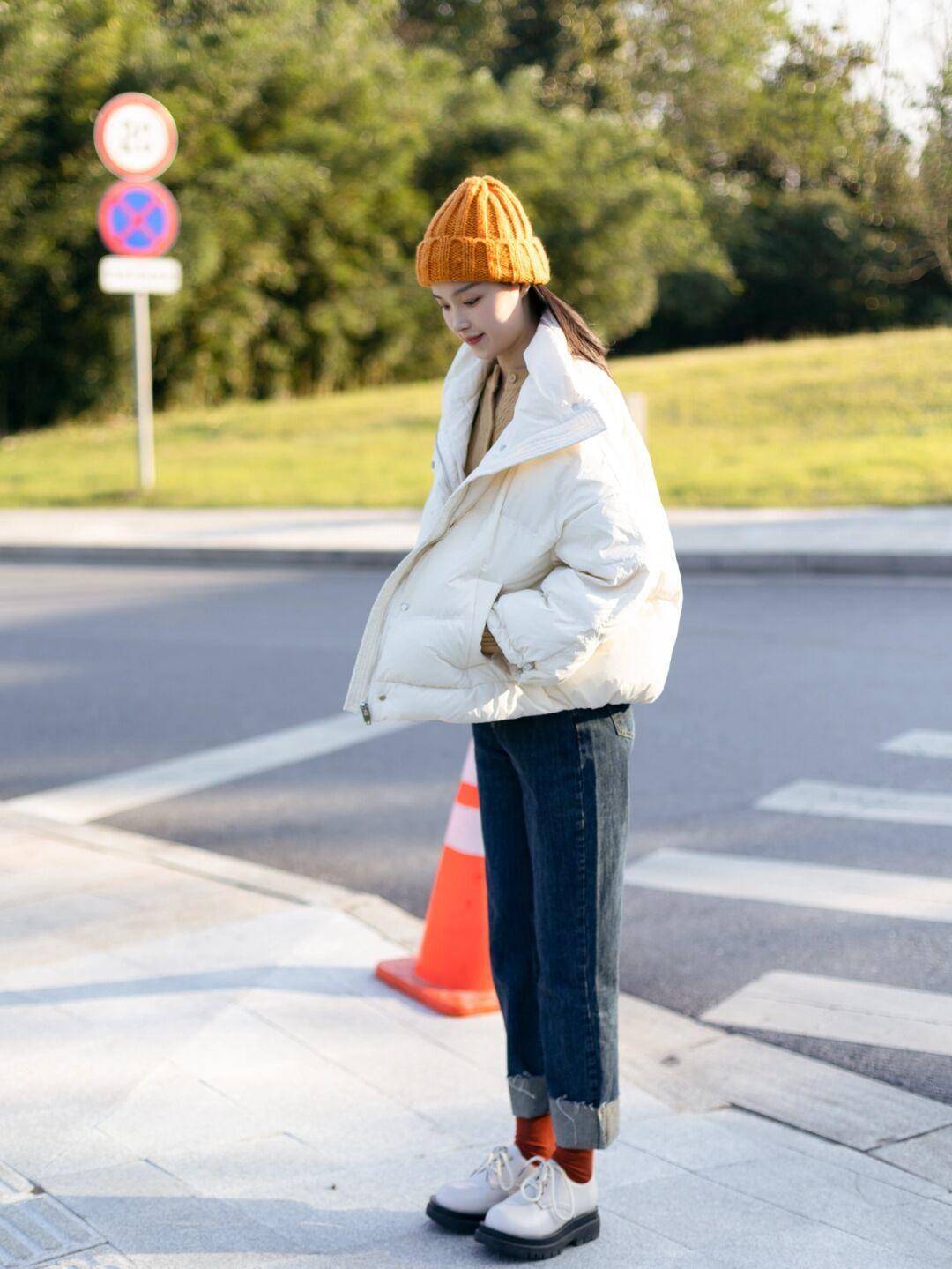 羊羔 普通女生冬天怎么穿才洋气？看看这些穿搭造型，日常实用又显气质