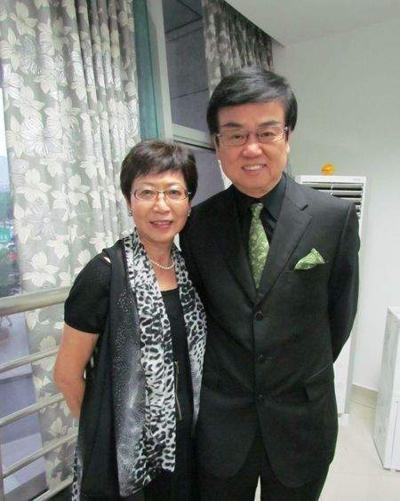 生活|黄百鸣的真爱情史，放弃纸醉金迷的生活，陪妻子抗癌15年终获成功