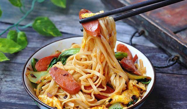 做法|想让孩子爱吃面条，做法很重要，选好做法，8分钟上桌，贼香