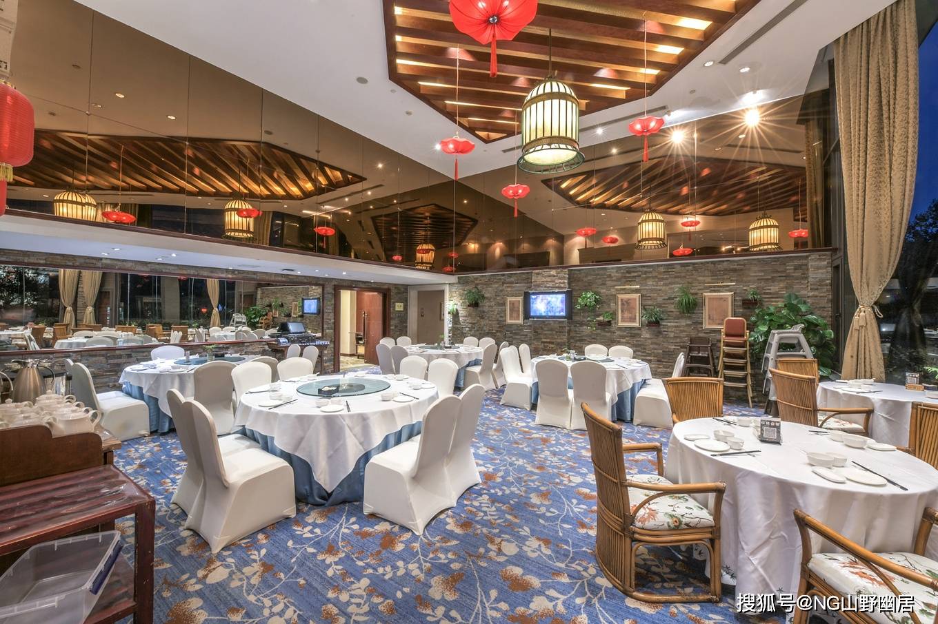 武夷山华苑餐厅：茶都里的高端餐厅，让你舌尖得以享受！