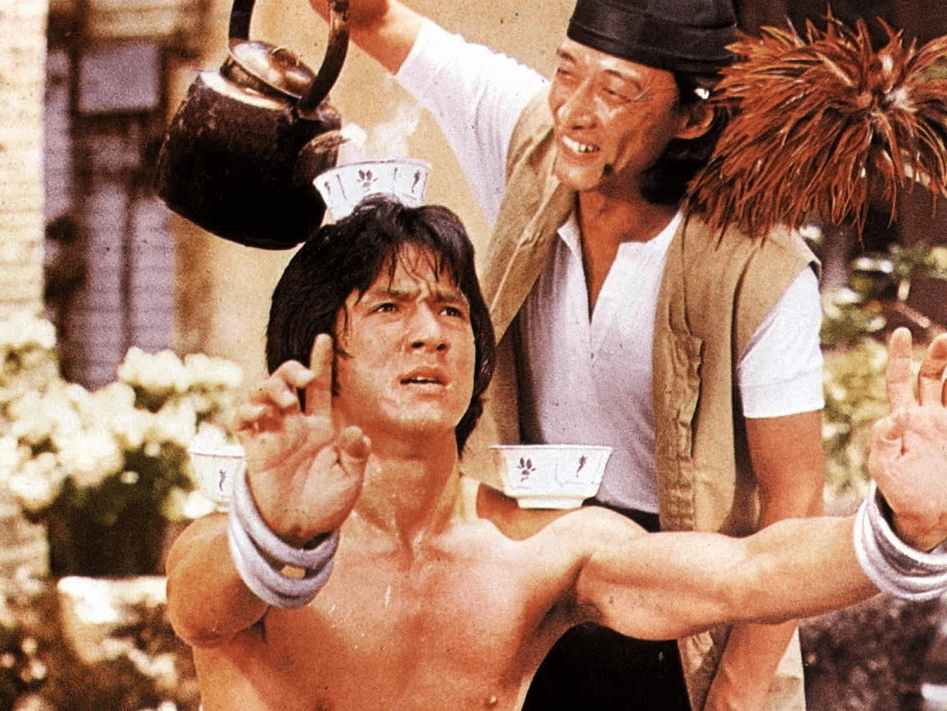 兄弟|谁能想到洪金宝嘴角上的疤痕，能引出香港电影由兴盛转衰落的故事