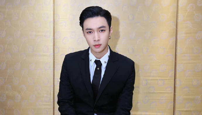 卫视|大河票务与您一起到江苏卫视跨年演唱会2021期待张艺兴、王嘉尔的到来