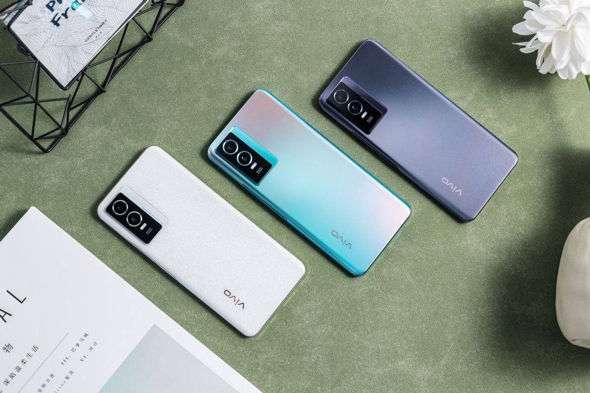 轻薄机身与44w闪充加持5g优品vivoy76s正式登场