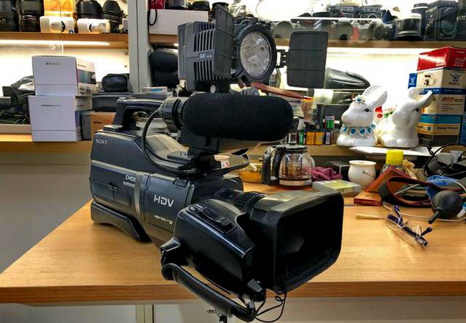 二手相机店见闻：日本好相机与骗子相机，有人套现有人甩卖摄像机