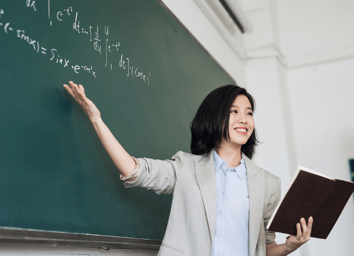 原创多名教师陆续辞职或不是因为薪资待遇年轻教师心酸道出原因