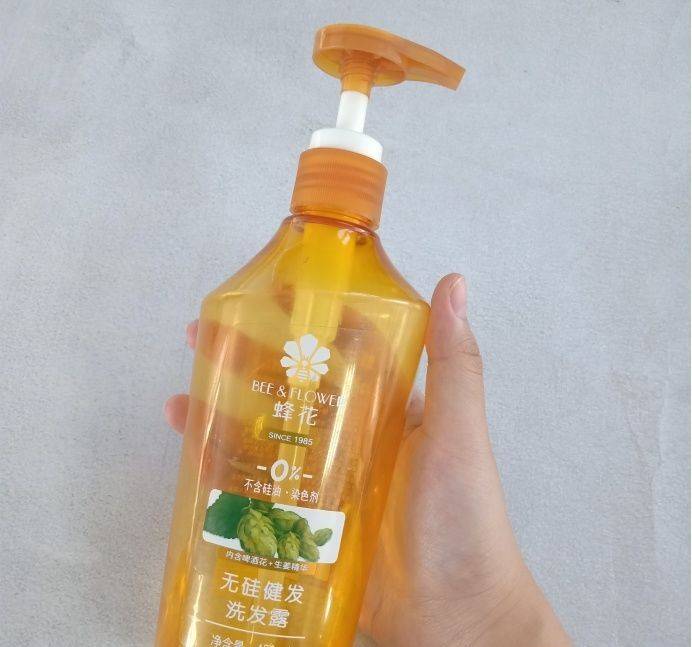 头皮头发越洗越差？曝光洗发水“黑名单”：阿道夫脱毛膏，蜂花白月光
