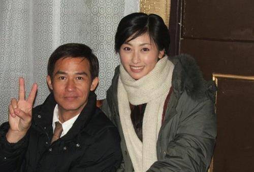 原创香港男星内地娶妻郭富城吴启华比妻子大21岁李子雄比妻子大23岁