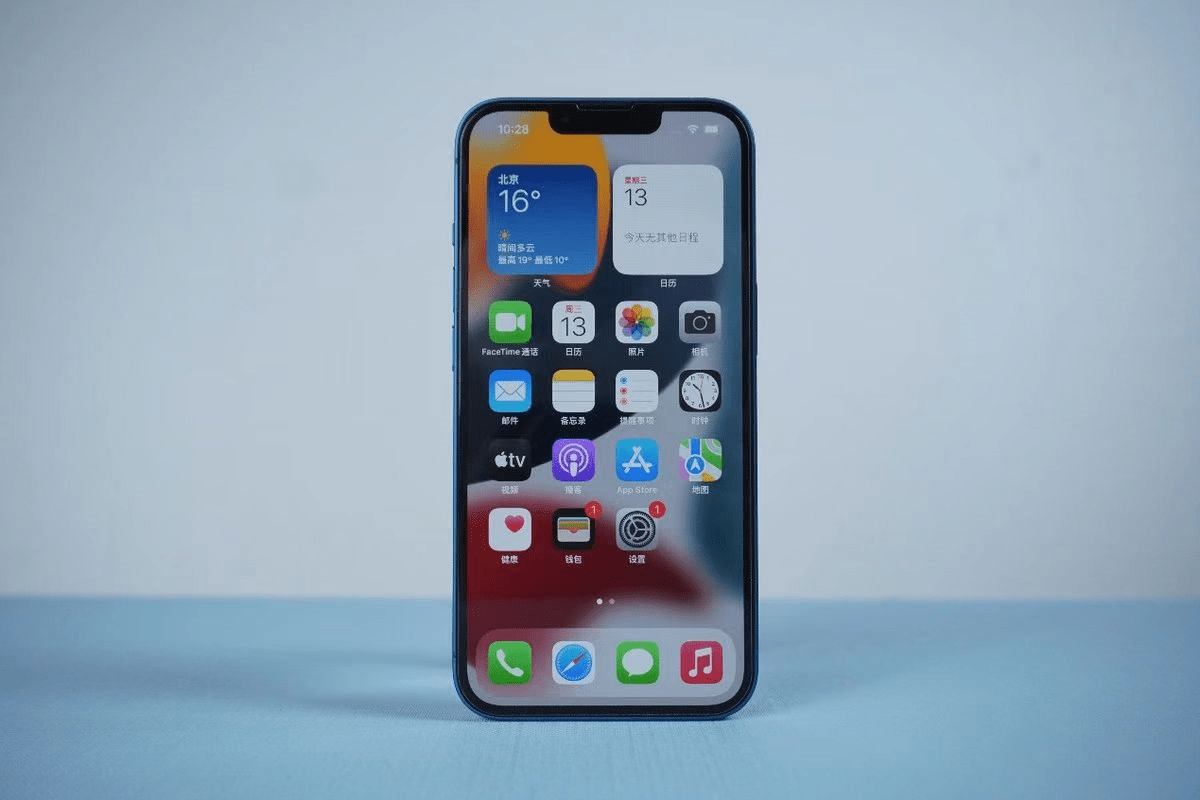 笔记本都用上刘海屏，苹果是要死磕到底？魅族：这锅我不背了