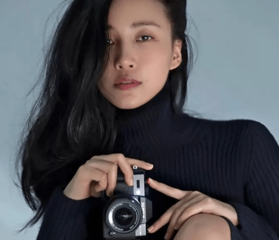 审丑上瘾迪奥艺术展摄影作品被指丑化亚裔女性摄影师陈漫惹众怒