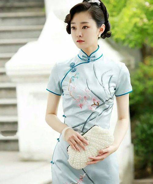 景甜 女星旗袍造型有多惊艳？宋轶陈瑶灵气，看到景甜：真人间富贵花！