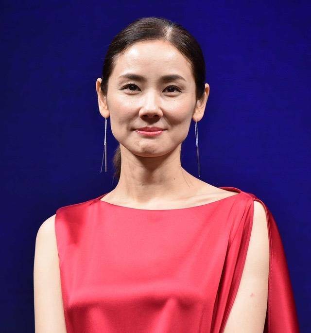 名字和年龄都成谜的吉田羊,背后到底隐藏了什么故事?