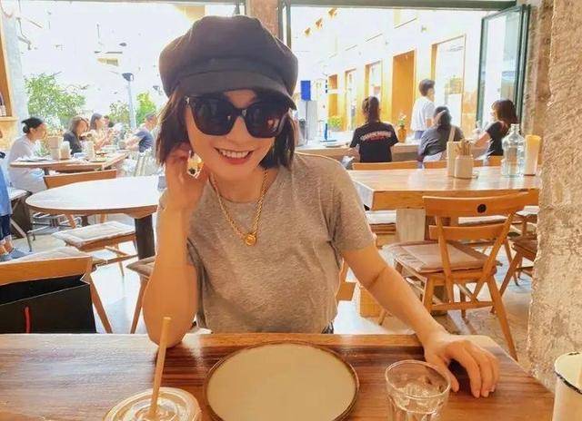 因为|情感尚未开花结果，吴昕大秀时尚达人，粉丝：抓紧嫁人吧！！