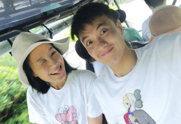 因为|39岁朱丹宣布生二胎后，工作人员随即跟进回应，终于儿女双全了