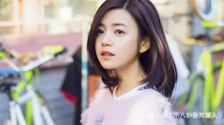 女神5位高颜值女神，一穿上古装就违和，远离古装是最正确的决定