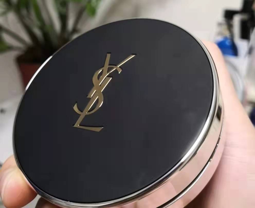 产品混合皮女生怎么选粉底?这4款高遮瑕、粉感细腻,值得入手!