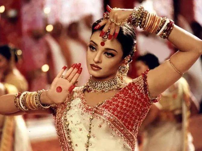 Sushant|印度阿三的世界很神奇,连他们的电影都脑洞大开