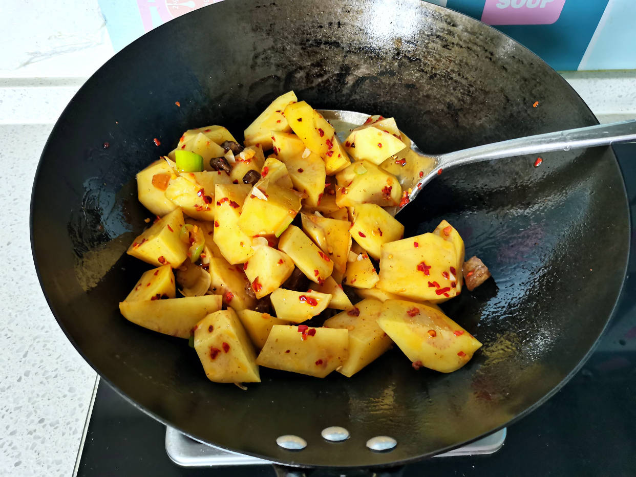 土豆加什么菜最好吃 5e4b76887ec04eef89662139c433110a.jpeg