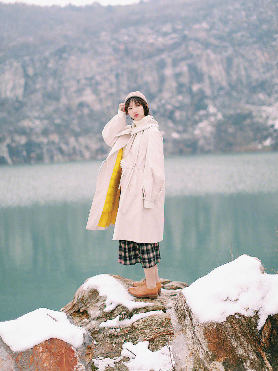 颜色 天冷了怎么穿？实用又保暖的冬季穿搭示范，让你气质翻倍还暖和