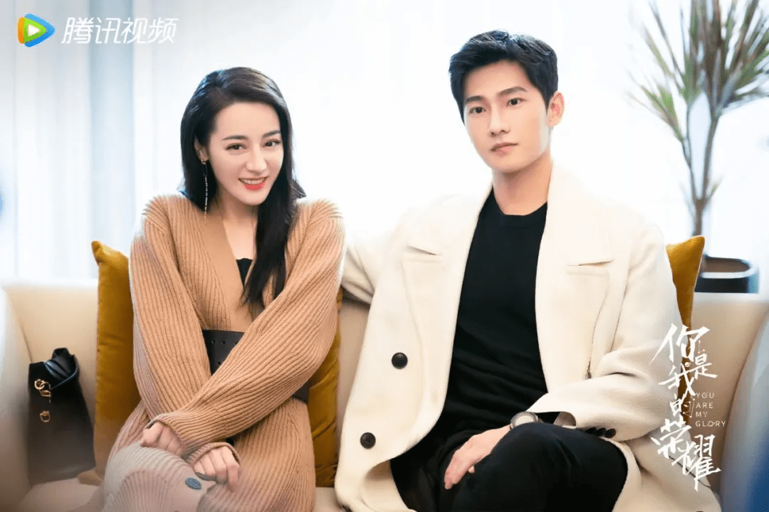 职场|《夜色暗涌时》：男帅女美还不尬的剧情，大家追起来了吗？