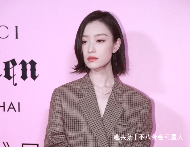 身材 红毯刺激战场!张柏芝红裙压阵,张天爱镂空裙,倪妮裹严实也不输