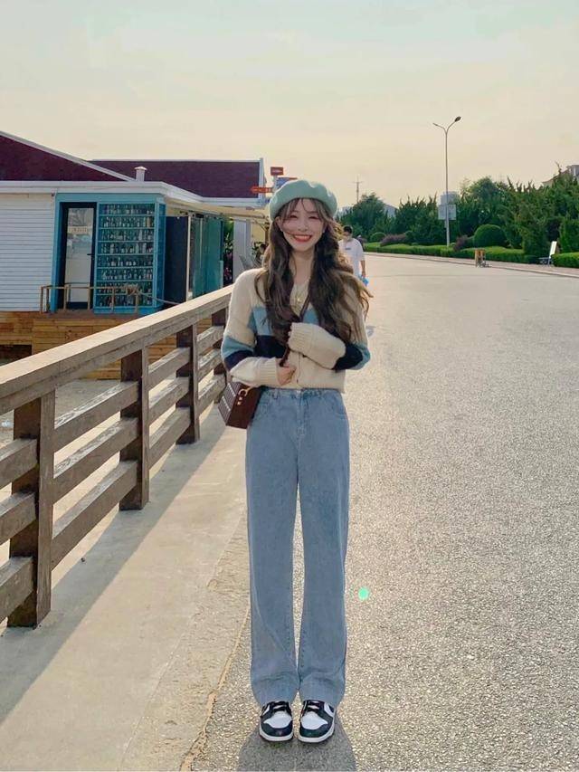 法正 讲真，“露脚踝”已经过时了，今年这几种穿法正流行，时髦又保暖