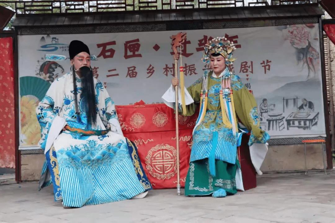 古村|挖到一个博物馆级古村！石街石巷，还藏着清朝戏服、几十处泉眼……