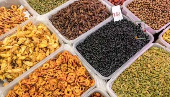 食品|孩子爱不释手的5种零食，看着干净，其实很“脏”，爱吃也别买！