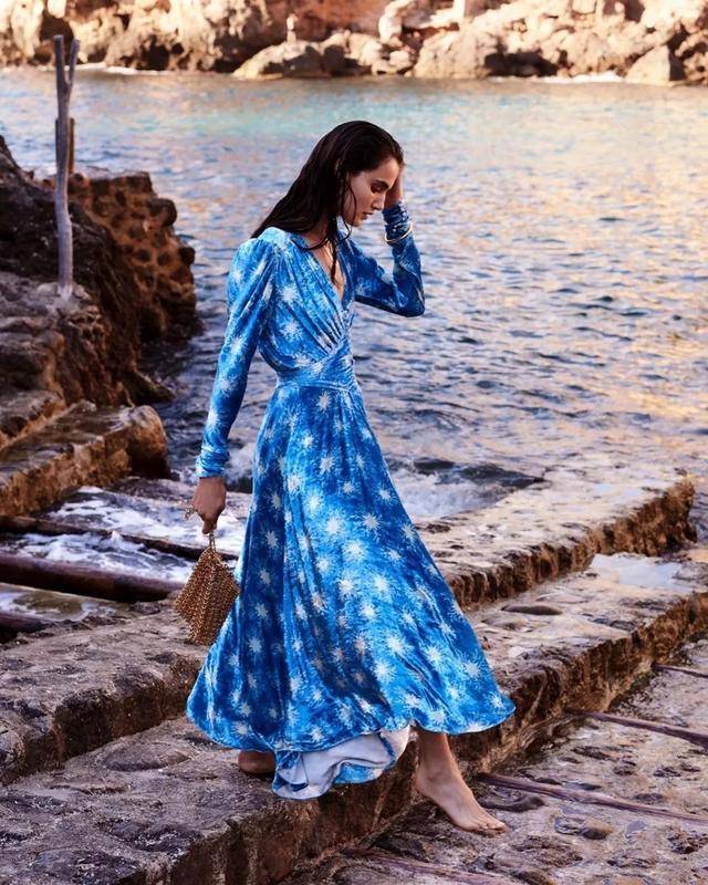 下半身 “梨型身材”怎么穿显瘦？学这4个遮肉法，堪称“削肉神器”