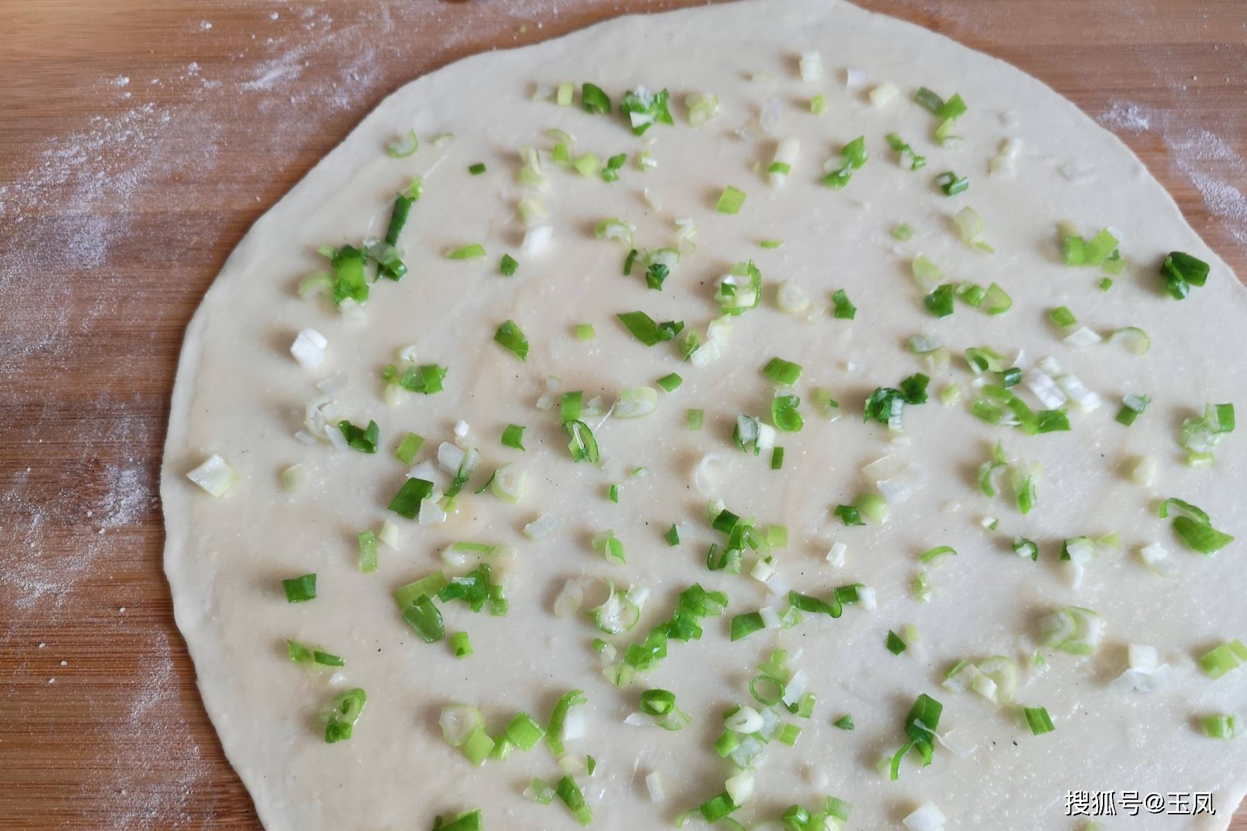 葱花|3块钱做10张手抓饼,一周早餐不用早起,外酥里软,层次多,真香