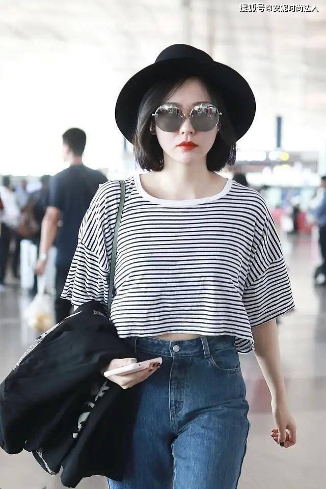 设计 张靓颖越穿越时髦!条纹T恤配高腰裤性感优雅,简直就是兼美貌和才华于一身呢