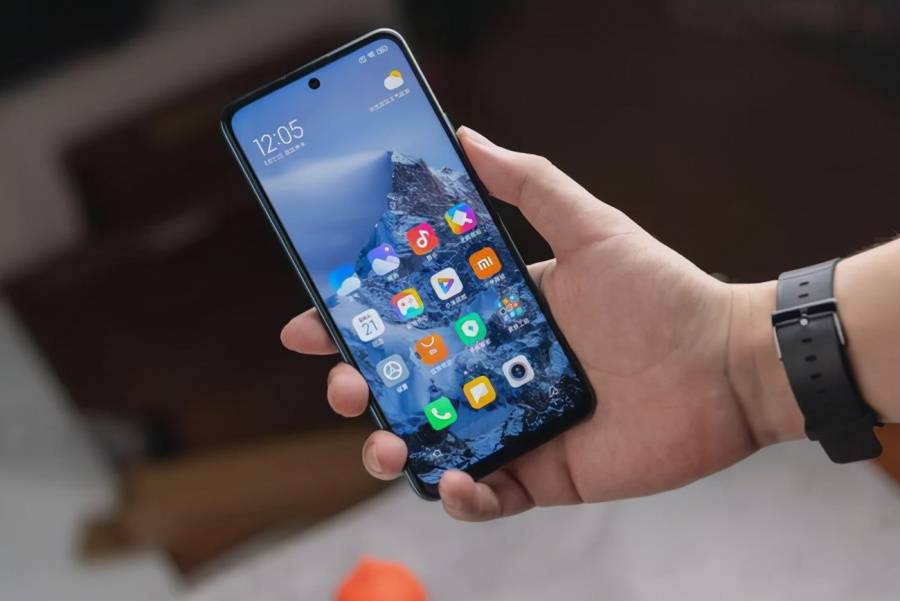 性能比麒麟990更强的千元机，5000毫安＋128G，还有67W快充