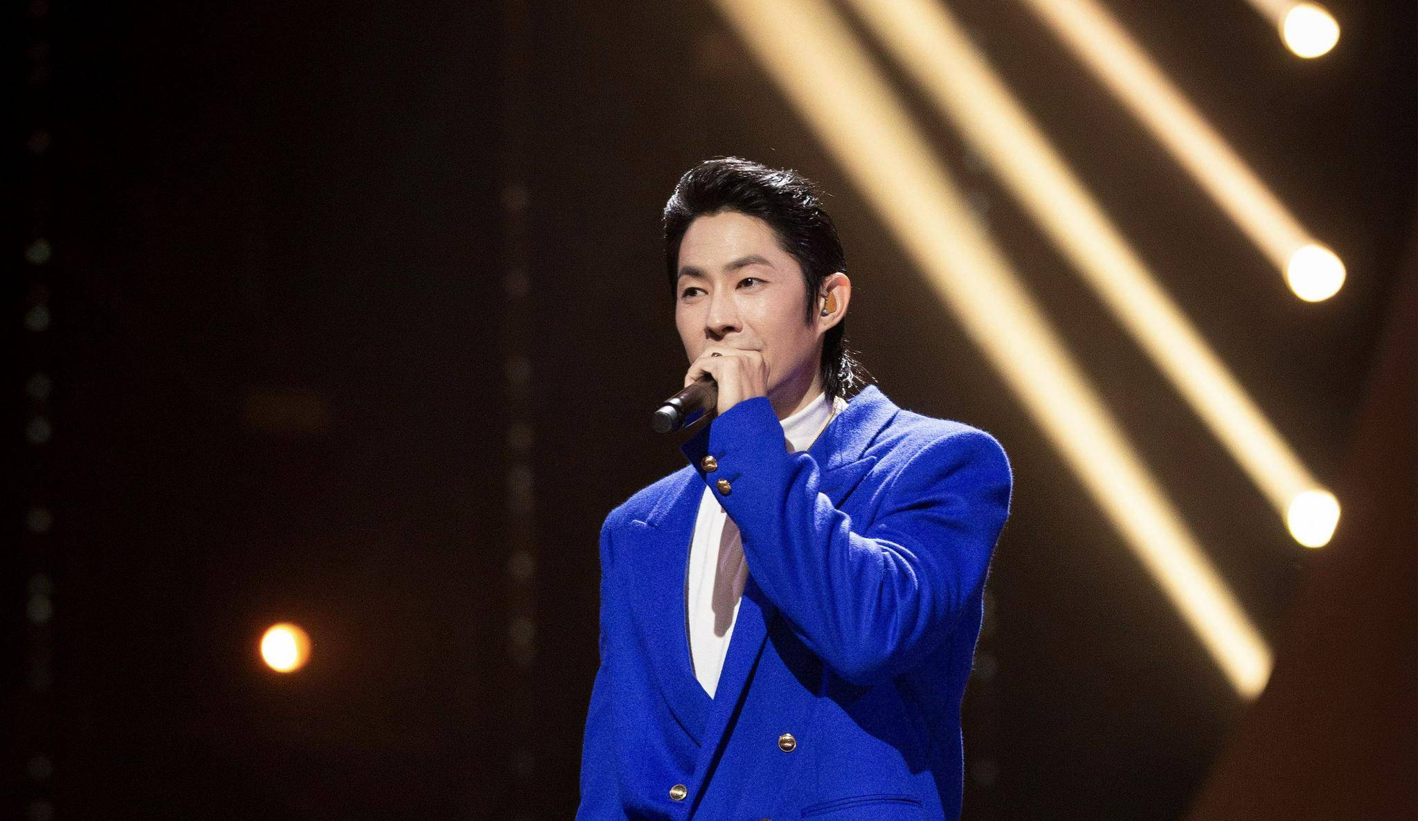 治愈|《追光吧！》，是张卫健、吴镇宇们给自己的一次“去油治愈”之旅