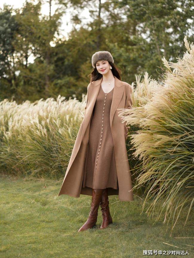 显得 中长版型的衣服很有公主风