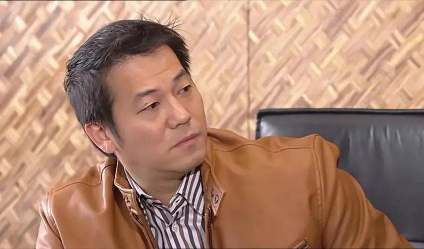 她被誉为黑面神是张国荣唯一公开的女友情路却是一波三折