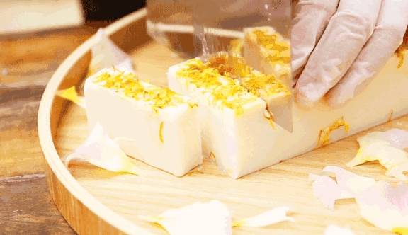 低价|超市4种“低价”美食，被导购放在货架最底层，味道却“顶呱呱”