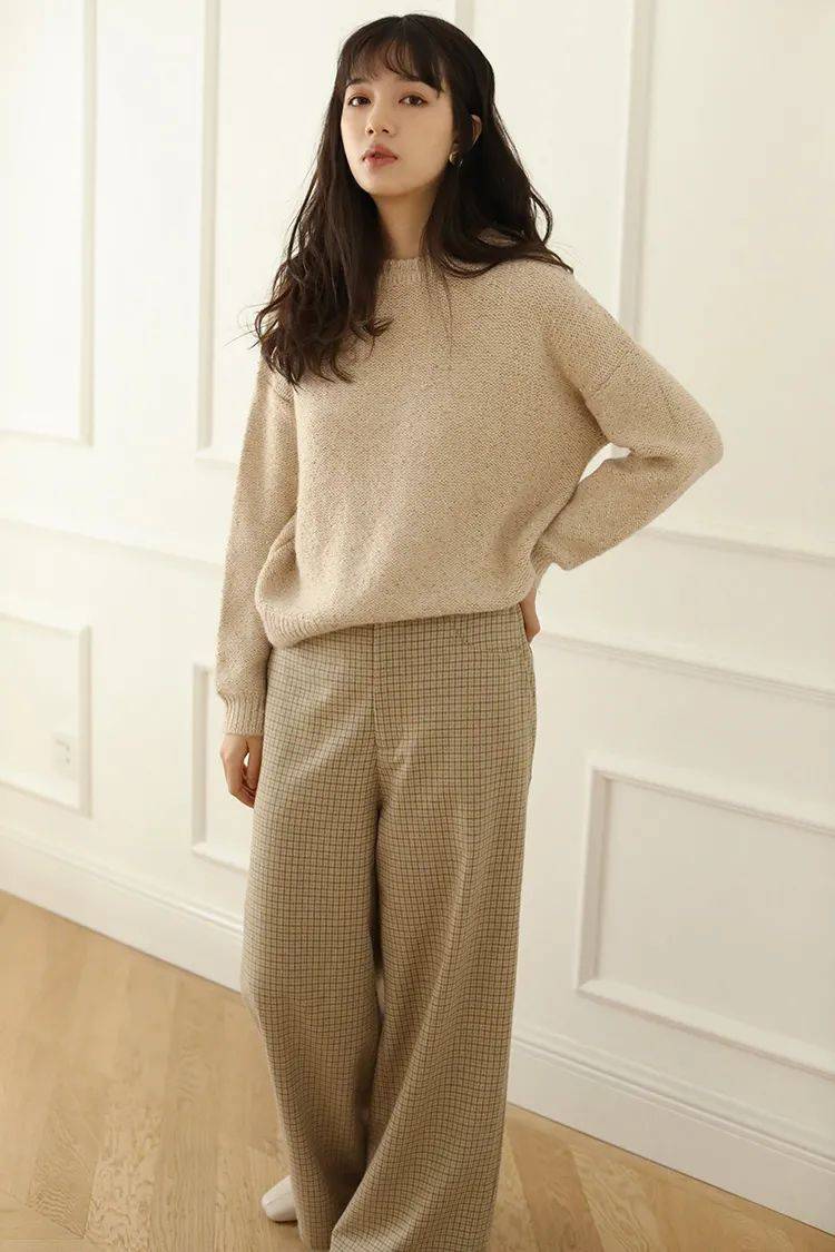 毛衣 比驼色更好穿，今年冬天“奶茶色”火了！