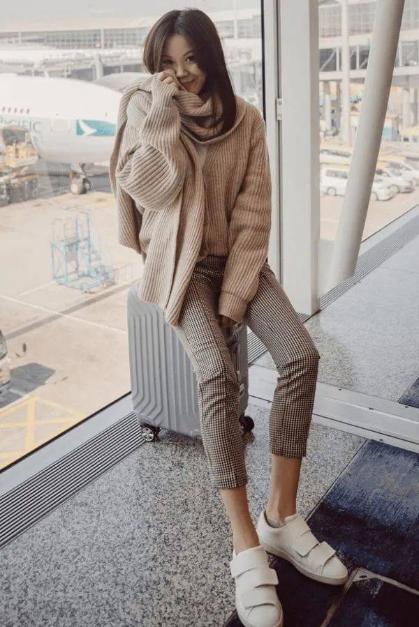 毛衣 比驼色更好穿，今年冬天“奶茶色”火了！