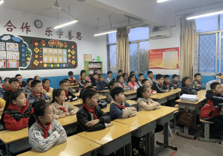 家长|教育部明确规定，此项服务将停止提供给中小学生，家长拍手叫好