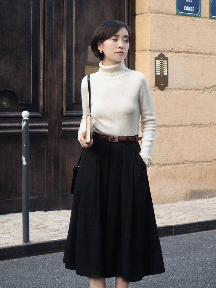 黑色 秋天也可以穿上优雅的半身裙哦,感觉来学习穿搭吧!